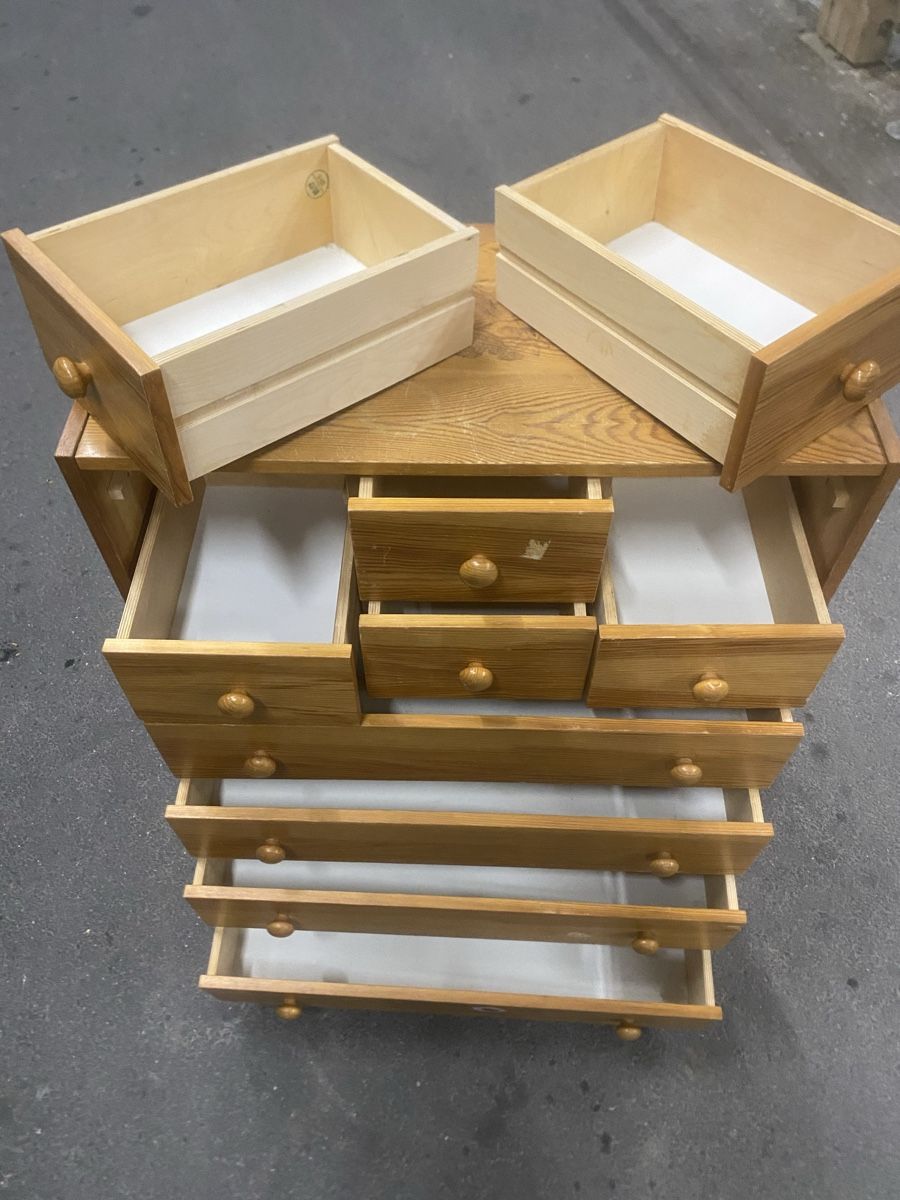 Kommoden: Ancienne commode avec plein de tiroirs – Gebraucht aus Concise von collinet.1426 6