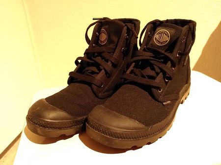 Palladium Schuhe NEU Grösse 41