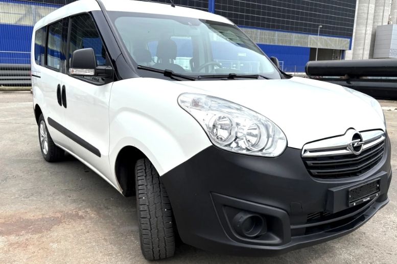 Opel Veicoli commerciali: Opel combo 1.4l  ecoFLEX – Usato da Riehen venduto da dub_l6wk