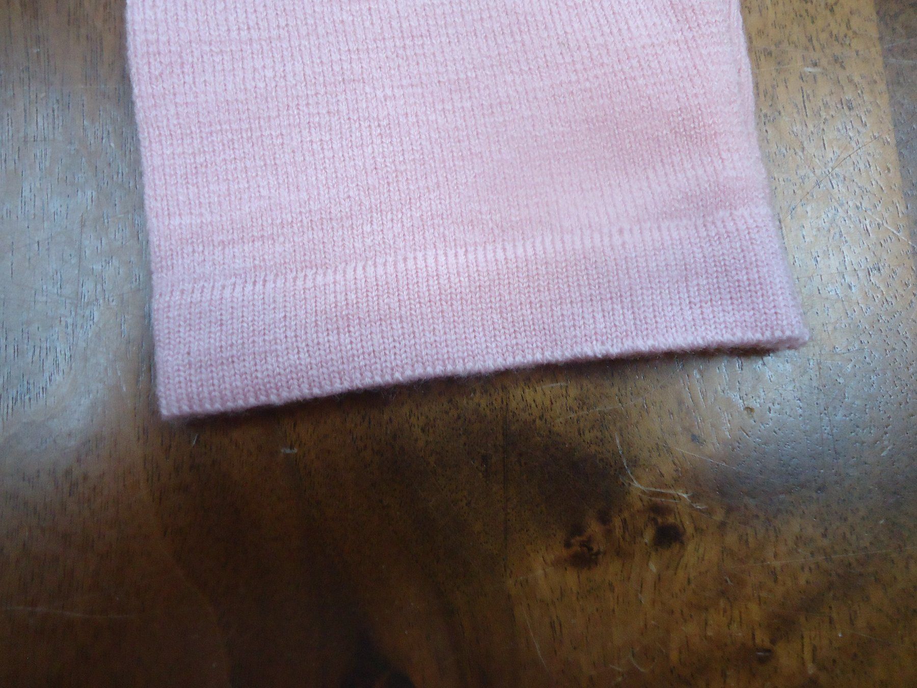 Pullover & Sweatshirts: Pull femme en maille rose - 46 – Gebraucht aus Vessy von mafabe 1