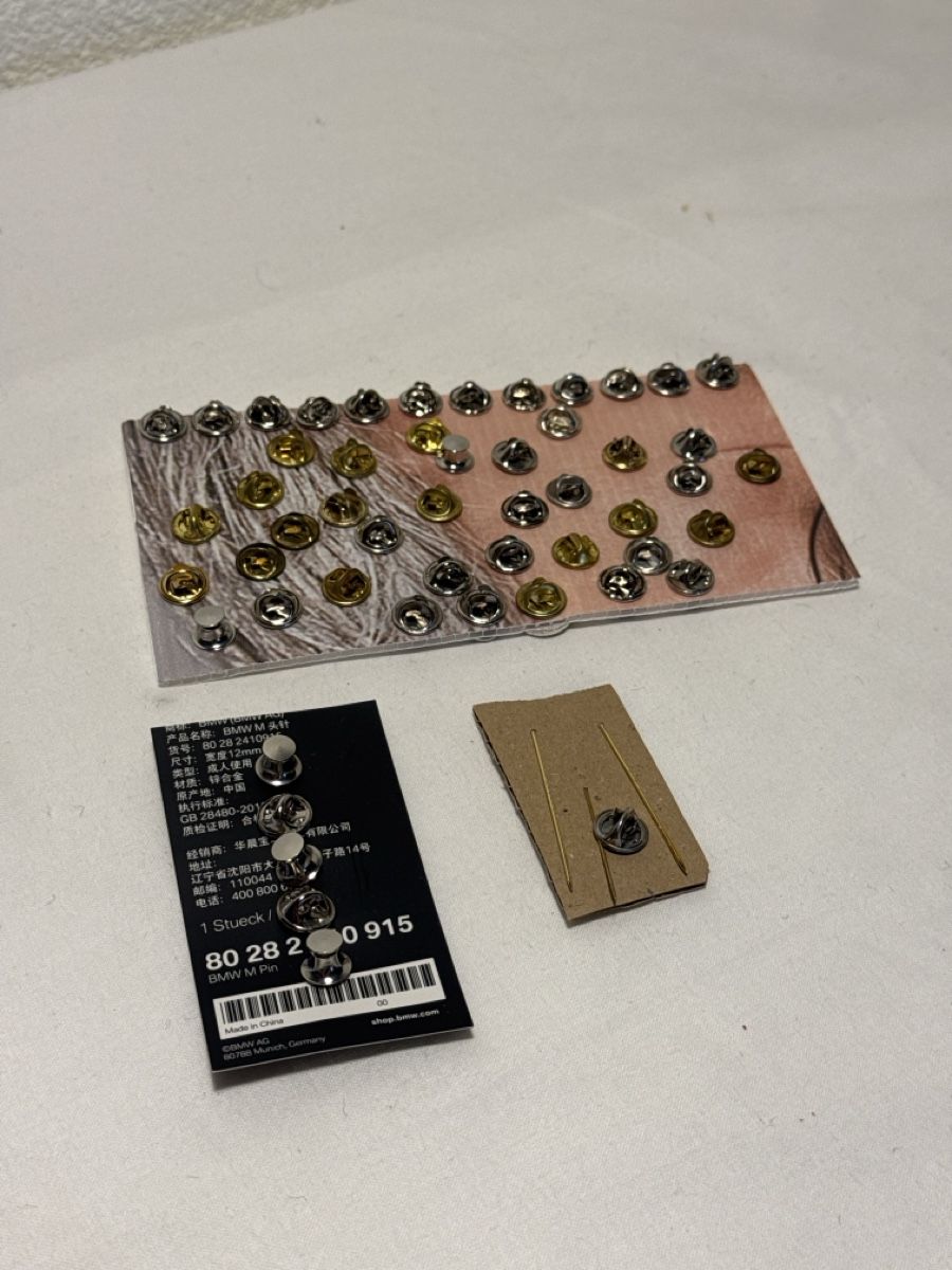 BMW Placchette & Badge: BMW Kollektion: Pins, Anstecker – Usato da Stüsslingen venduto da leo_nzh6 7