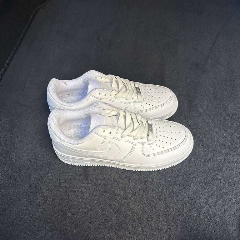 Herrenschuhe: Air Force 1 – Gebraucht aus Kriens von izz_zqs7 1