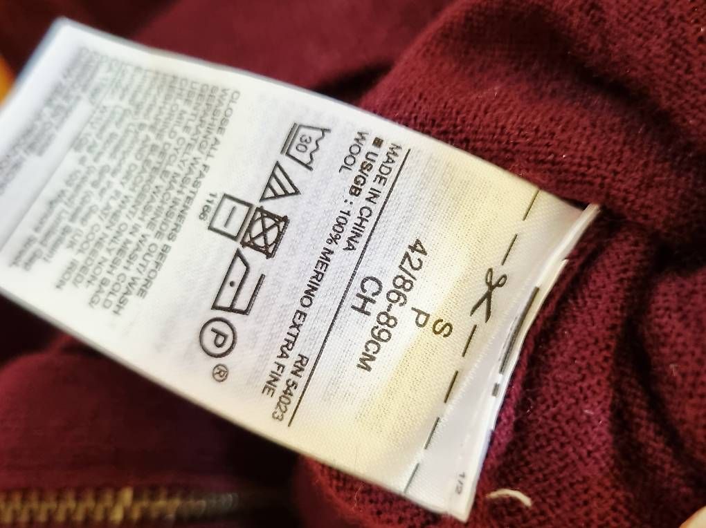 Banana Republic Pulls & Sweat-shirts: Merino Feinstrickpulli von Banana Republic S – D'occasion à Arlesheim par evi_gm8h 1