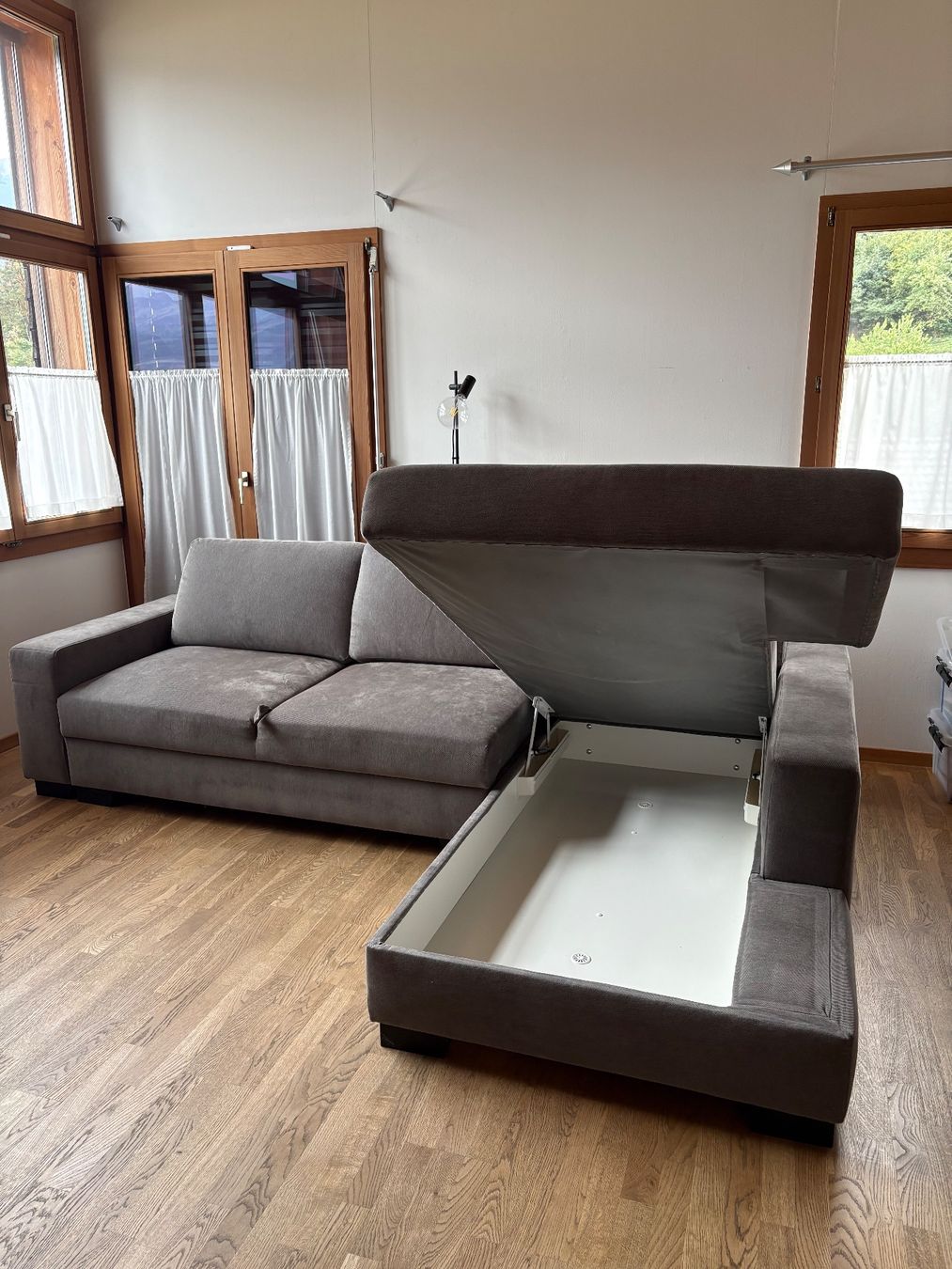 Ikea Divani: Sofa (10 Monate alt) Ausziehbar – Usato da Untervaz venduto da sel_jh2b 1