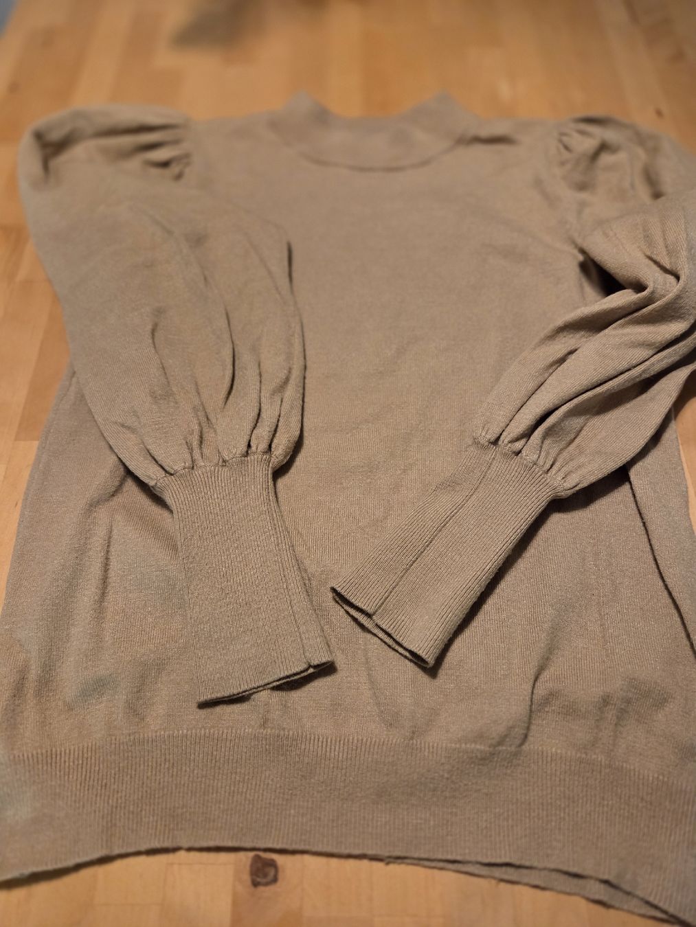 Maglioni & Felpe: Msch Strickpullover mit Puffärmel, Grösse S, in Beige – Nuovo (secondo la descrizione) da Bern venduto da Tashmi_BE 2