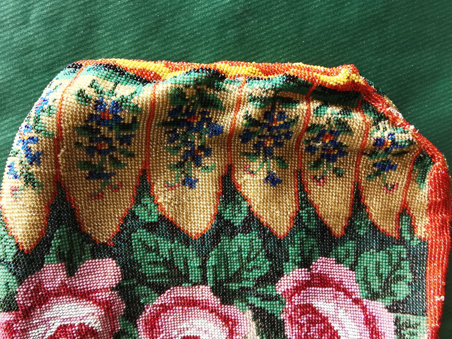 Borse da donna: Perlenbeutel, Handtasche Biedermeier – Difettoso da Dübendorf venduto da aschiduebendorf 1