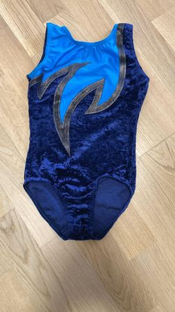Blauer Samt Turnanzug Gr. 140/146 - Top Zustand!