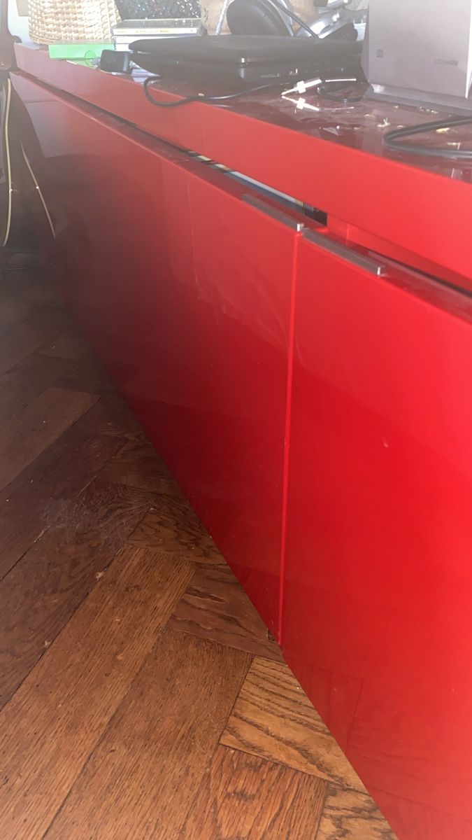 Commodes: grosses, rotes Sideboard – D'occasion à Bern par leatrueb