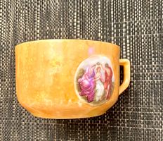 Sehr schöne, grosse, antike Porzellan Tasse