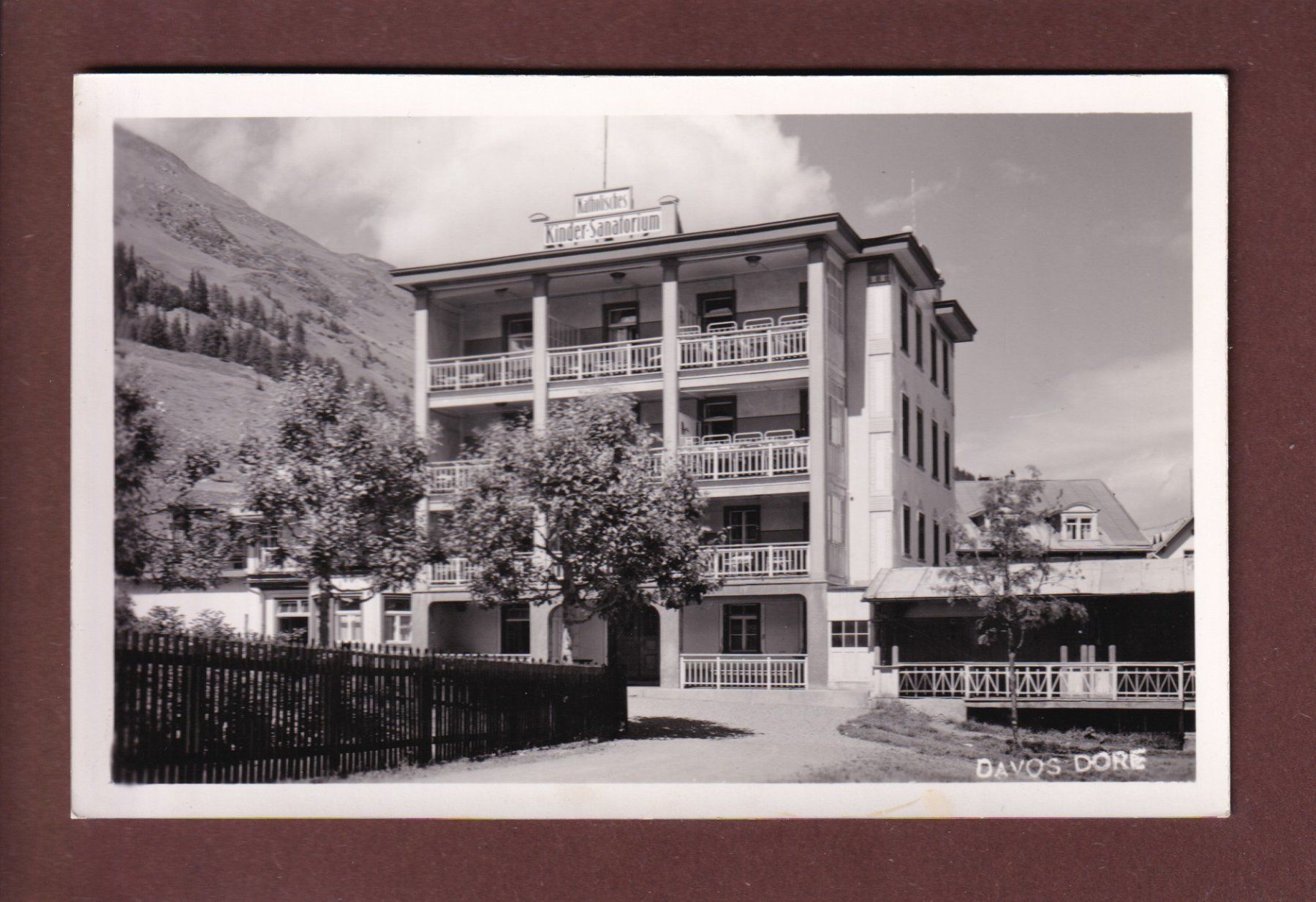 Ansichtskarten: DAVOS - Kinder Sanatorium – Gebraucht aus Pully von nicecards