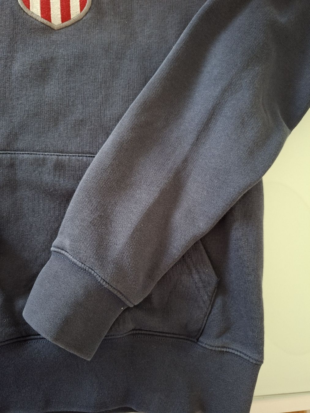Gant Maglioni & Felpe: Pull à capuche GANT bleu marine, taille S – Usato da Renens VD venduto da ser_j2fn 3