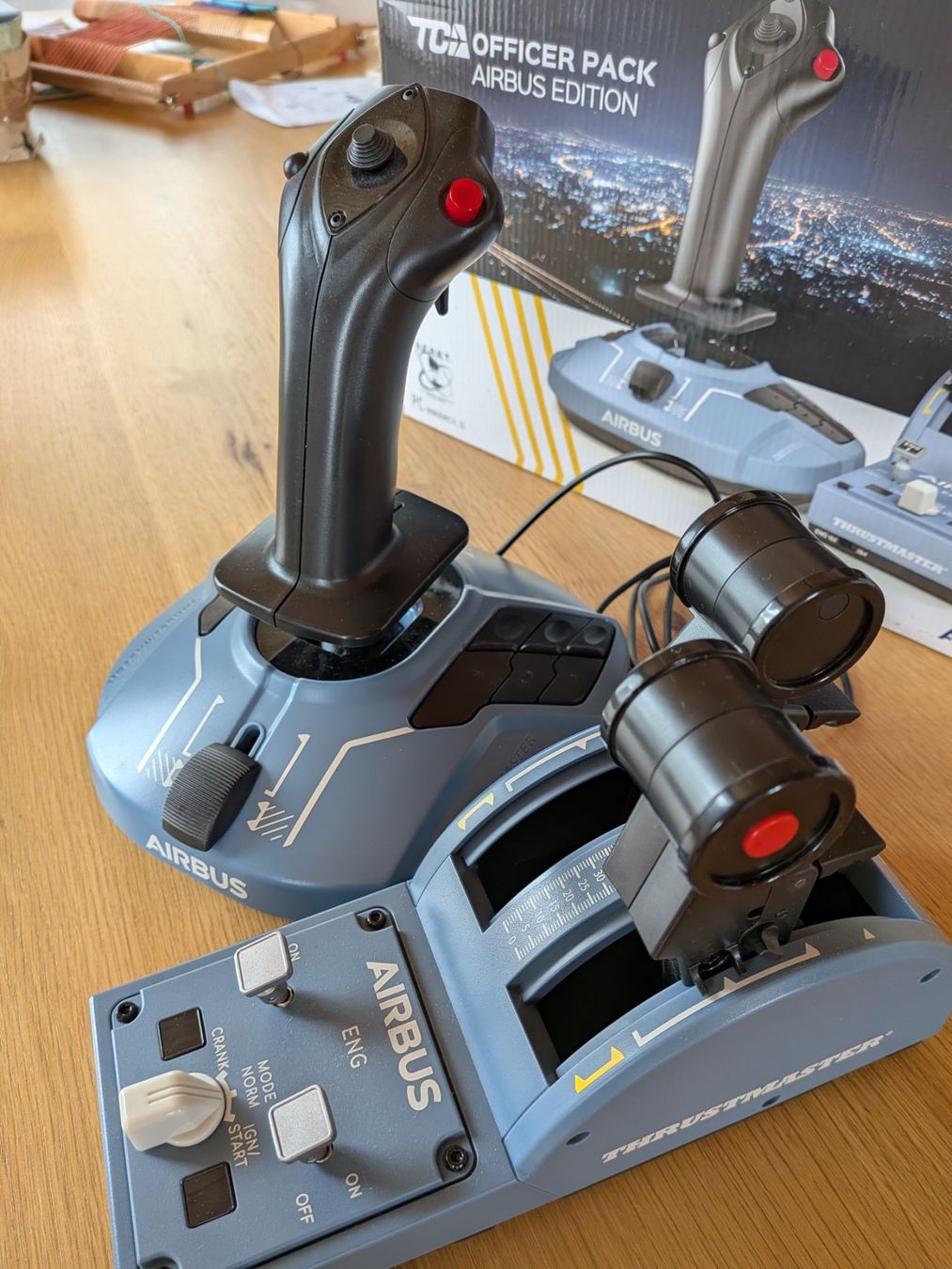Thrustmaster Controller: Thrustmaster Airbus Edition Joystick u. Schubregler – Usato da Birrwil venduto da Fbirrer