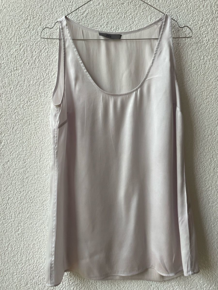 Lotti di vestiti: FFC Kombi Seiden-Top mit Strickjacke, Grösse 36 – Usato da Rüti b. Büren venduto da istrauss 1
