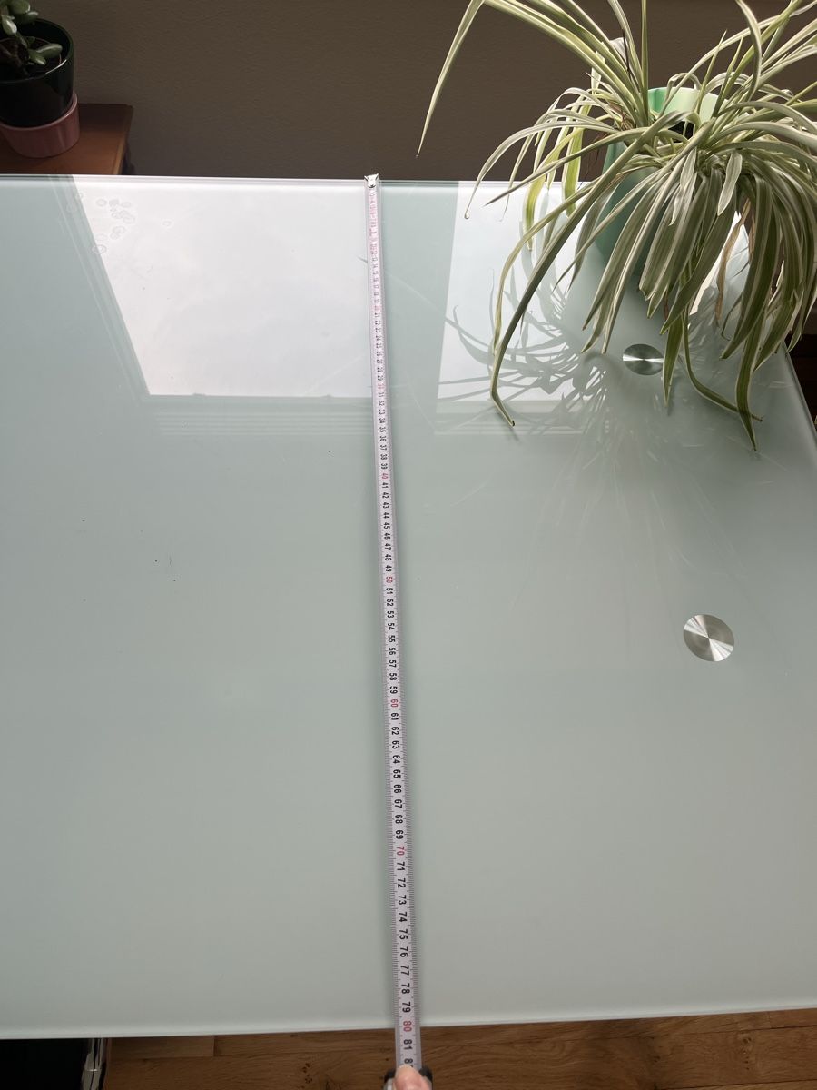 Tables: Glastisch, grosser Bürotisch oder Esstisch – D'occasion à Zürich par Luanahendseth 2