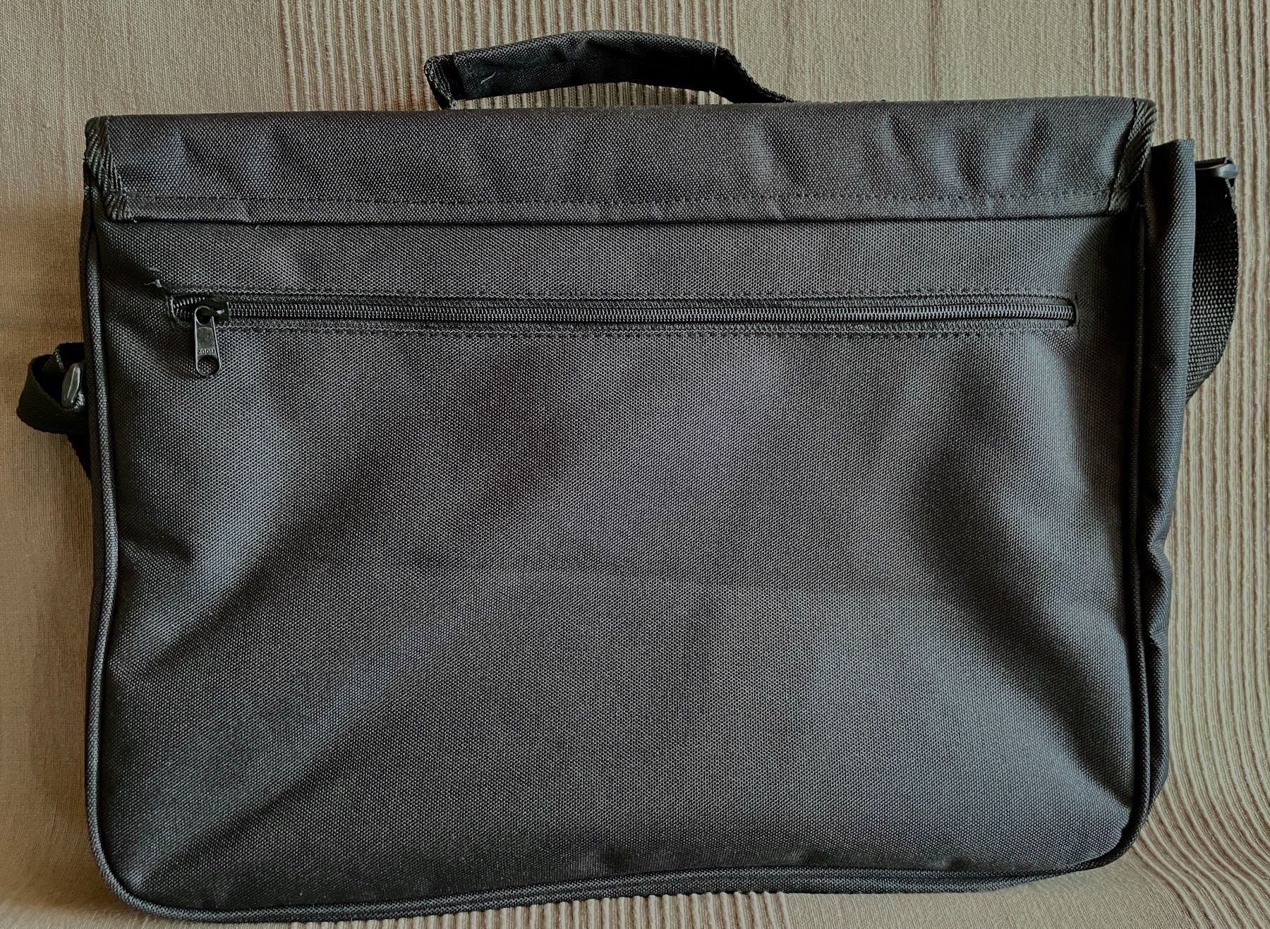 Valigie & Borse: Laptoptasche schwarz neu mit Berner Logo, Dokumententasche – Nuovo (secondo la descrizione) da Bern venduto da Chraebu2 2