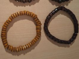 2 schöne Armbänder Neuwertig