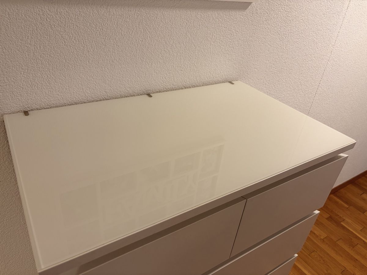 Ikea Commodes: IKEA MALM Kommode weiss mit Glasplatte  6 Schubladen – D'occasion à Uttwil par TFuchs 4