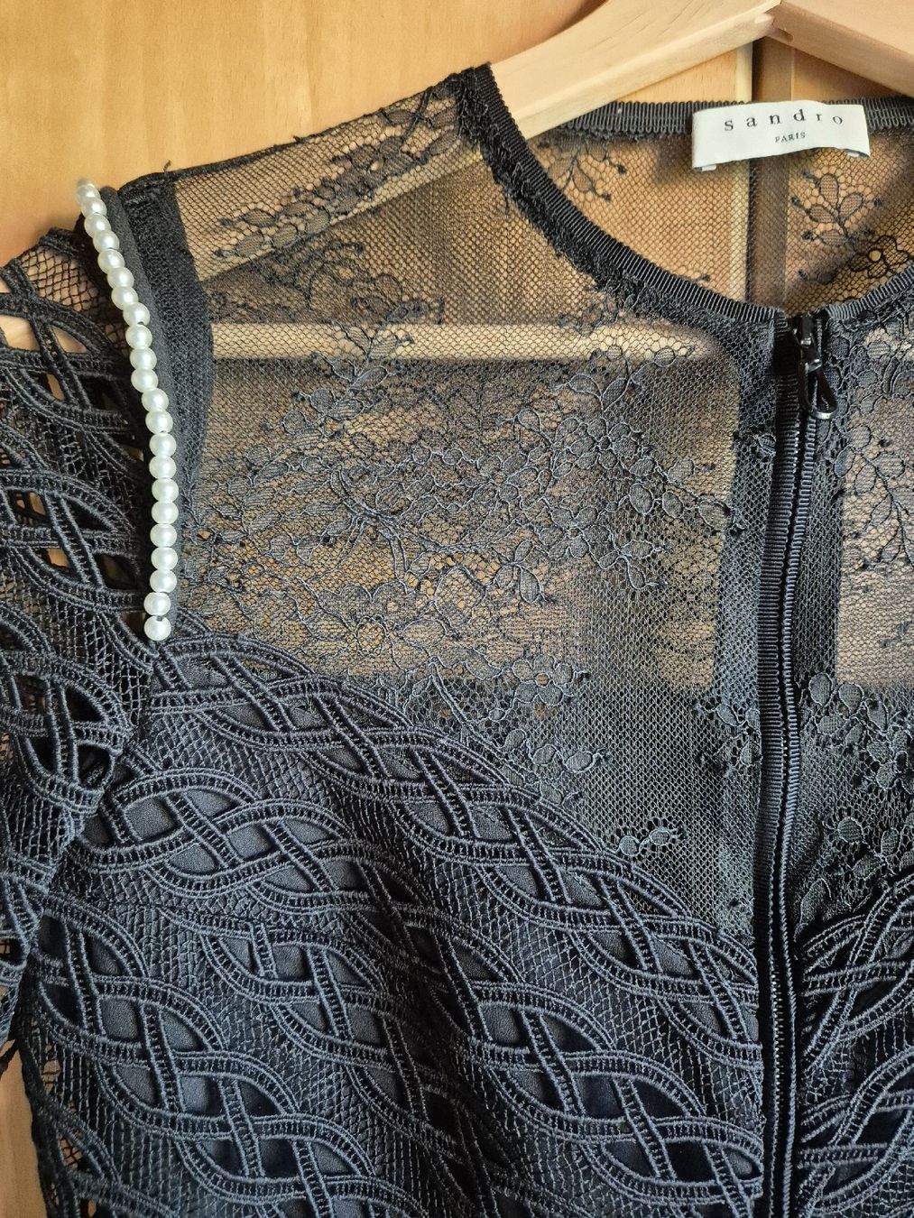 Sandro Vestiti: Sandro Paris Lace Mini Dress – Nuovo (secondo la descrizione) da Pfeffingen venduto da Elegant_trend 4