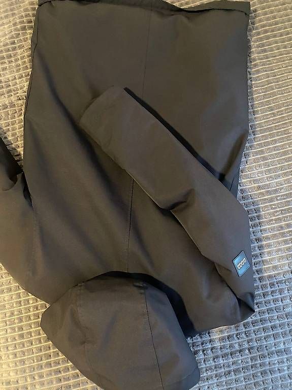 Giacche & Cappotti: Veste pour les garçons Boss – Usato da Bulle venduto da Preteni 2