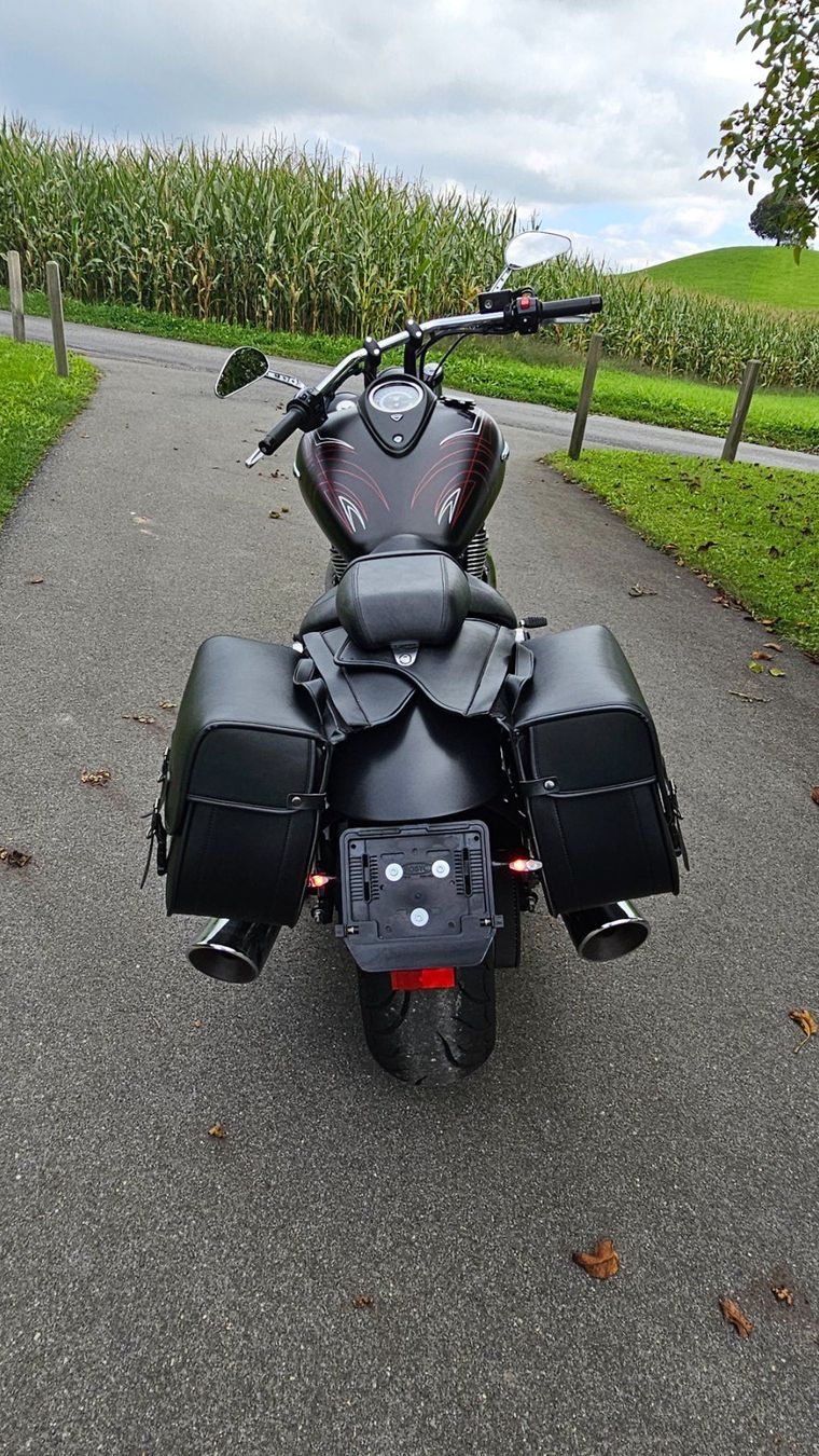 Triumph Chopper: Triumph Thunderbird 1700 – Usato da Embrach venduto da nic_2mr9 8