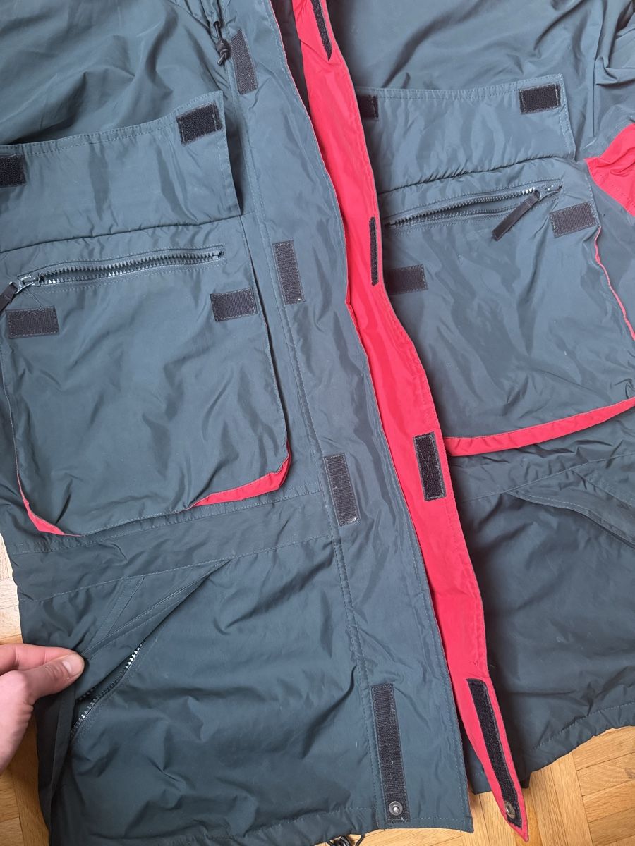 Helly Hansen Giacche: 90S HELLY HANSEN HOODED OUTDOOR JACKET M – Usato da Zürich venduto da Mai.rast 1