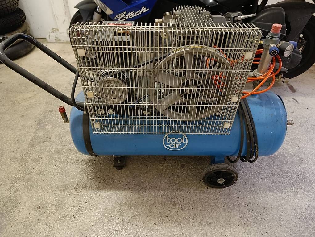 Kompressoren: Druckluftkompressor Marke Tool Air – Gebraucht aus Arbon von Alex.G. 3