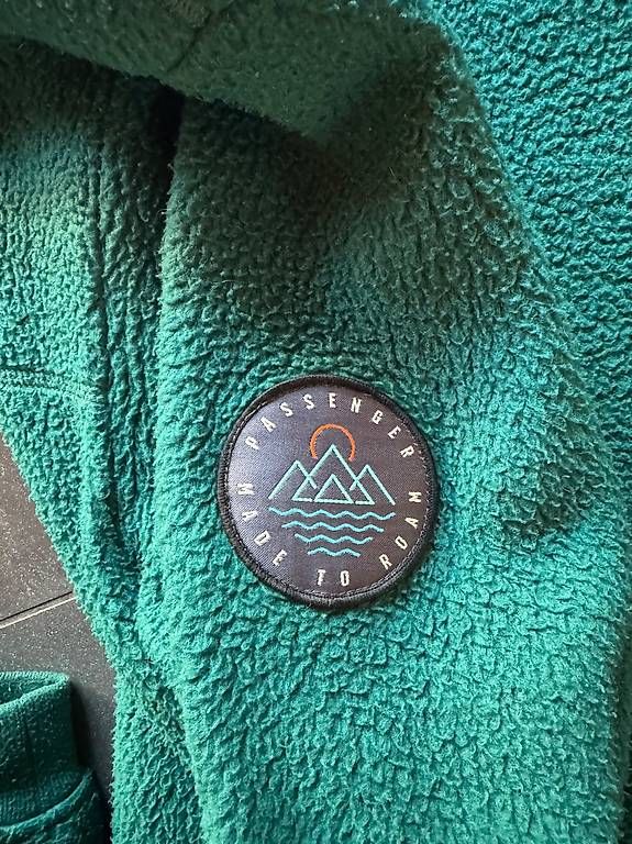 Pulls & Sweat-shirts: Passenger Fleece Pullover Gr. XL – D'occasion à Flims Waldhaus par f0.9 2
