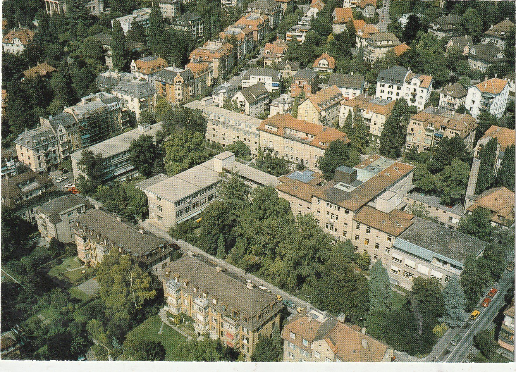 Cartoline postali: Zürich Pflegerinenschule – Usato da Lumbrein venduto da made02