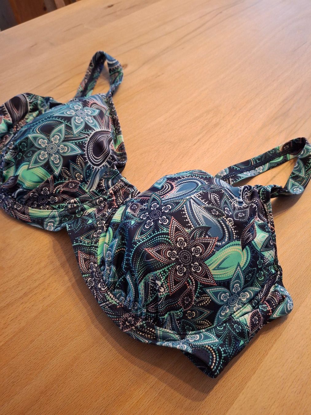 Costumi da bagno & Bikini: Bikinioberteil, Gr. 46D – Usato da Bilten venduto da pelanov 1