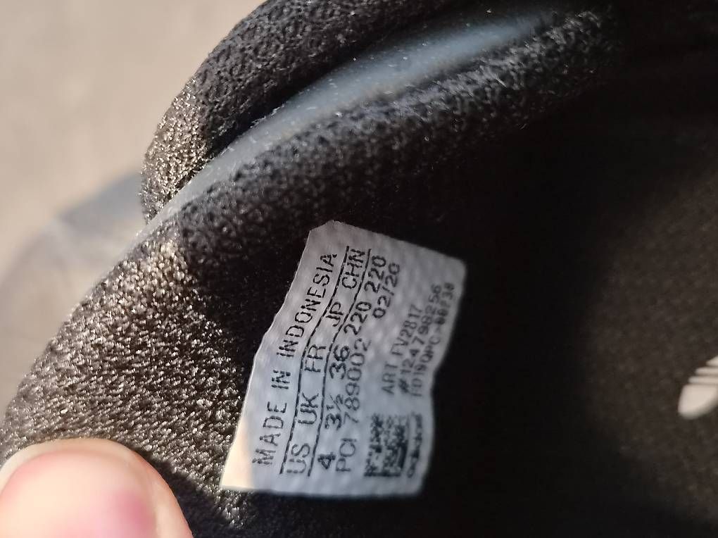 Chaussures hommes: Adidas Superstars Grösse 36 – D'occasion à Saland par zwergli90 2