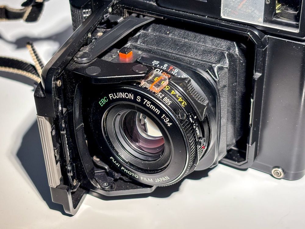 Fuji Fotocamera: Fujica GS645 Professional – Usato da Chavornay venduto da 9okza 2
