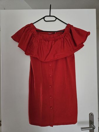 Robe rouge taille L 
