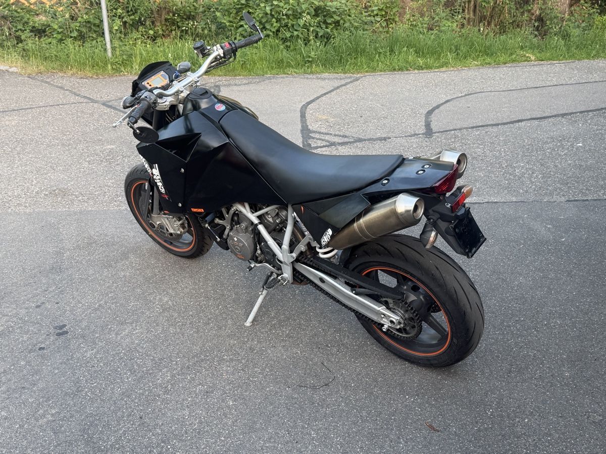 KTM Strada: KTM 950 Supermoto Ab Mfk 97 Ps – Usato da Zullwil venduto da Autocentersalii 4