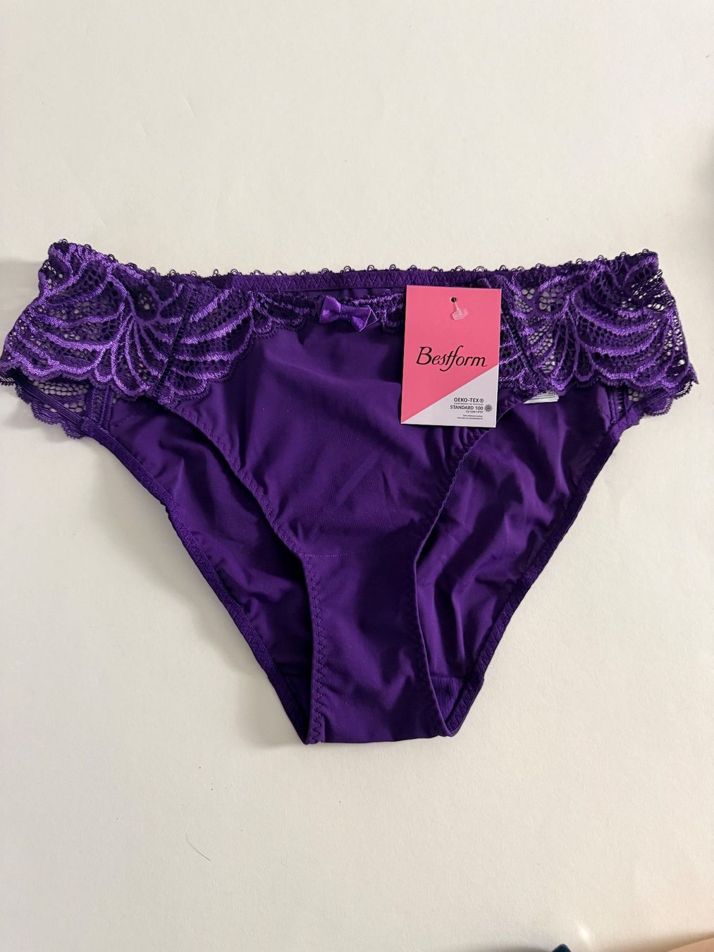 Altra biancheria intima: BESTFORM, Spitzen-Slip, Grösse 38, Farbe Violett – Nuovo e nell'imballaggio originale da Rudolfstetten venduto da gst_g7xl