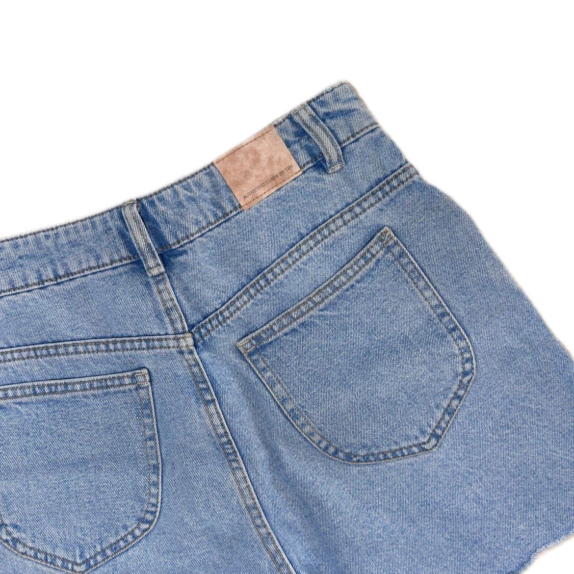 Zara Hosen: Zara Denim Shorts – Gebraucht aus St. Gallen von look-twice 6