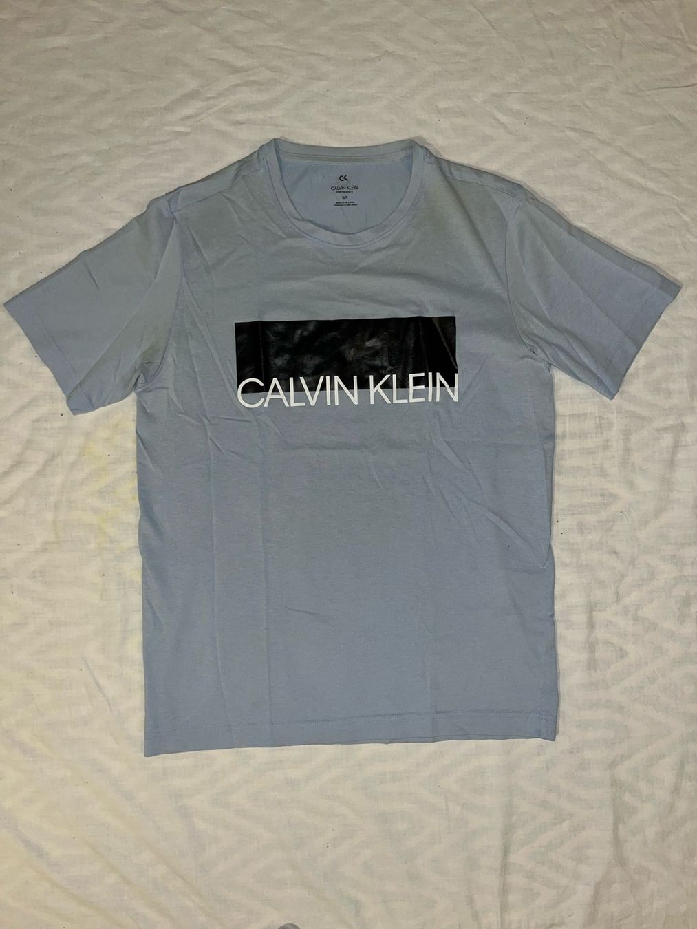 Calvin Klein T-shirt: Calvin Klein T-Shirt – Usato da Sulzbach venduto da elon1898
