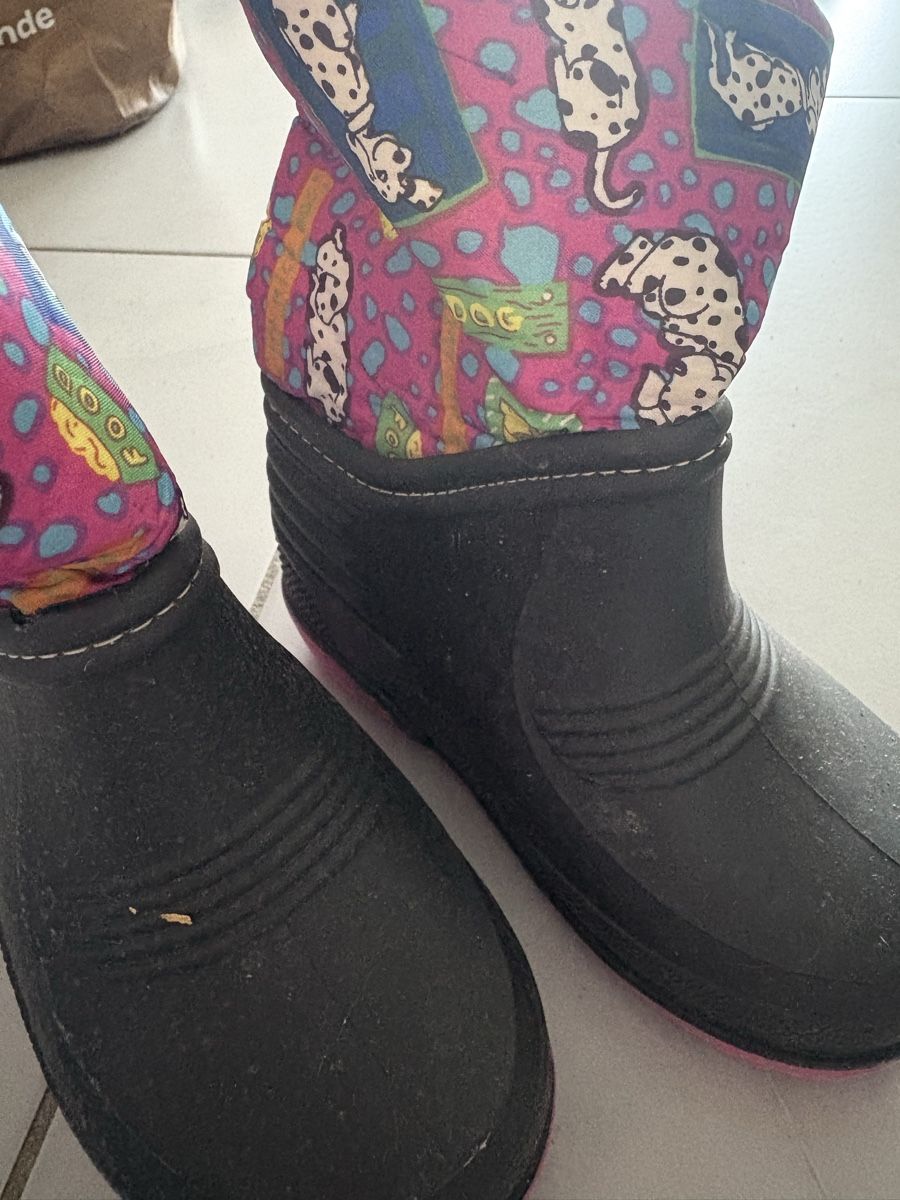 Scarpe per ragazzi: Warme Winterstiefel Gr. 24/25 – Usato da Winterthur venduto da nik_pr58 1