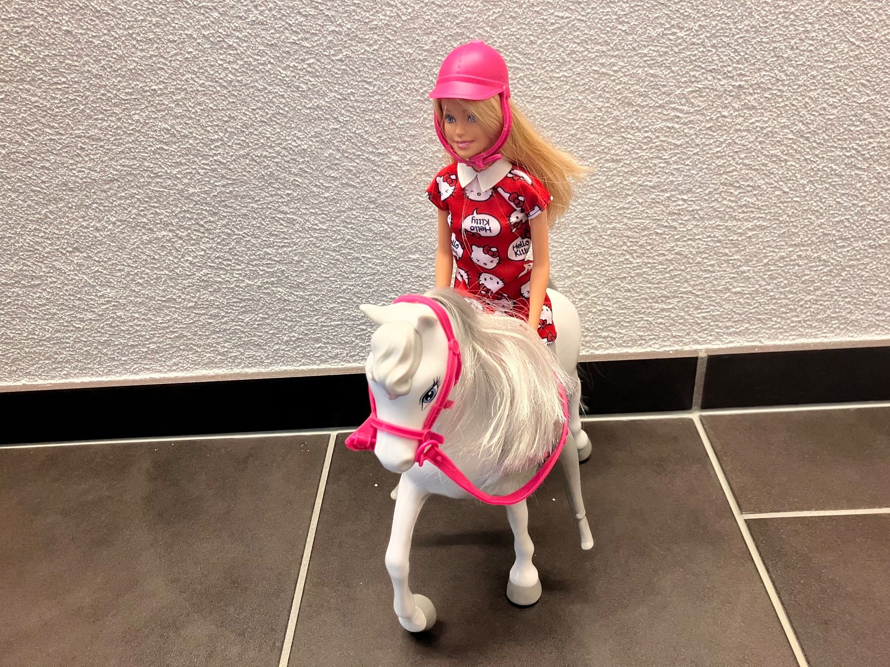 Bambole: Barbie Spielzeug mit Cabriolet und Pferd – Usato da Benken SG venduto da Nicae19 3