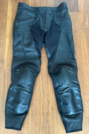 Motorrad Lederhose Dainese