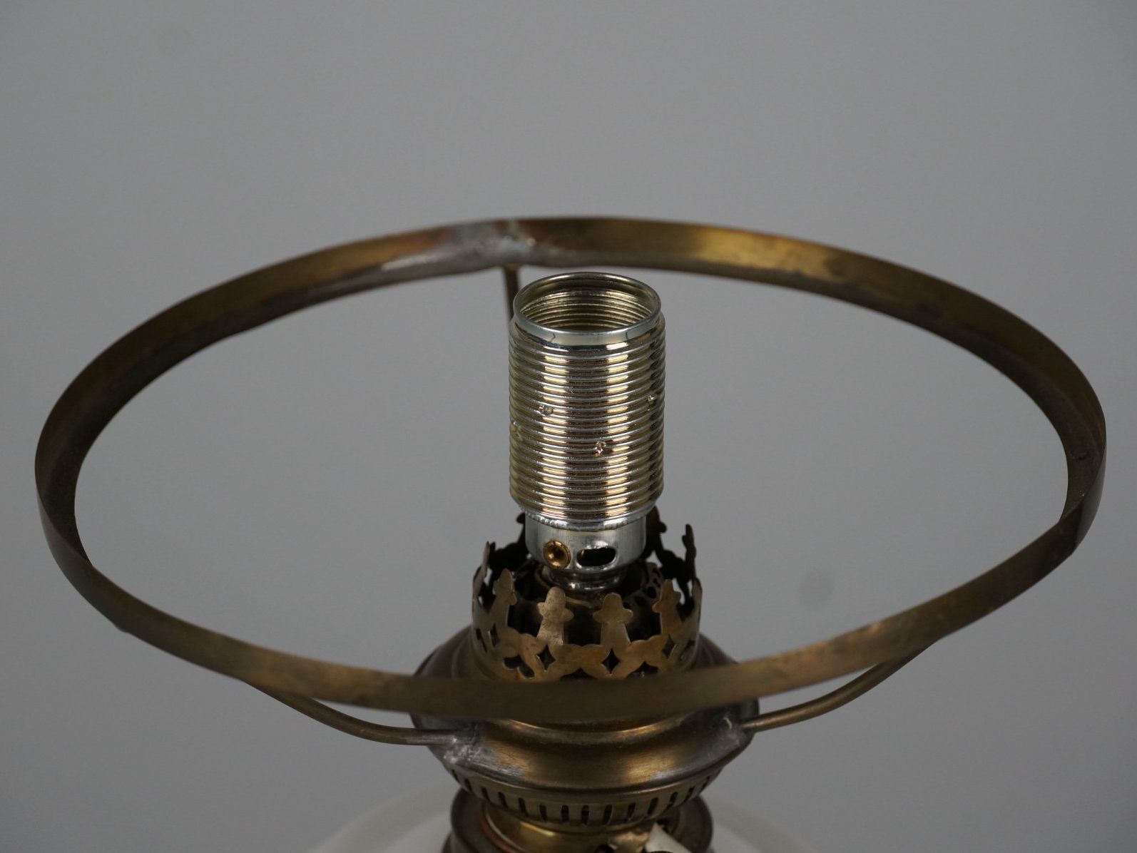 Lampade: Elektrifizierte Petroleumlampe – Usato da Rüti ZH venduto da Restwert_Rueti_ZH 2