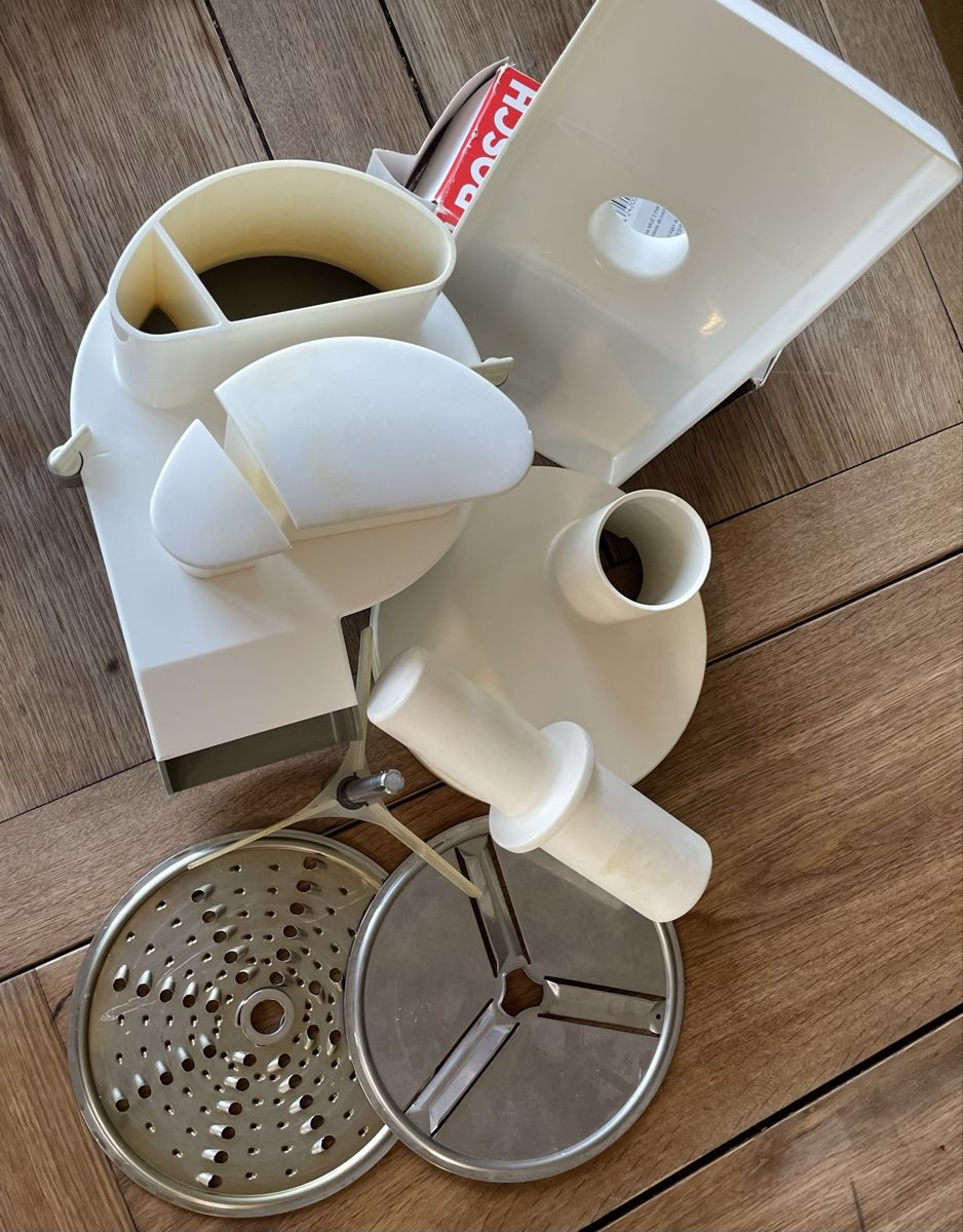 Bosch Elettrodomestici da cucina: BOSCH  -neuzeit- UniversalKüchenmaschine – Usato da Bern venduto da rit_d25b 2