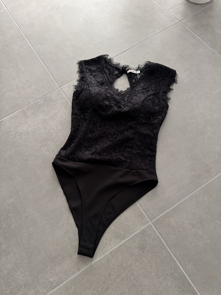Top: Body mit Spitze Grösse 8 neuwertig Wal G – Nuovo (secondo la descrizione) da Frick venduto da Cirilla 1