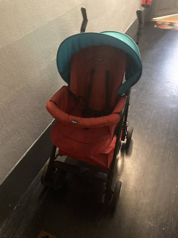 Poussette: Poussette Chicco rouge – D'occasion à Genève par sbo_ks28 1