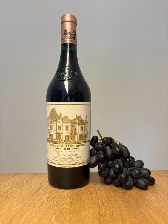 Haut-Brion Vino: Château Haut-Brion 75cl 2000 – Usato da Champfèr venduto da finedeal