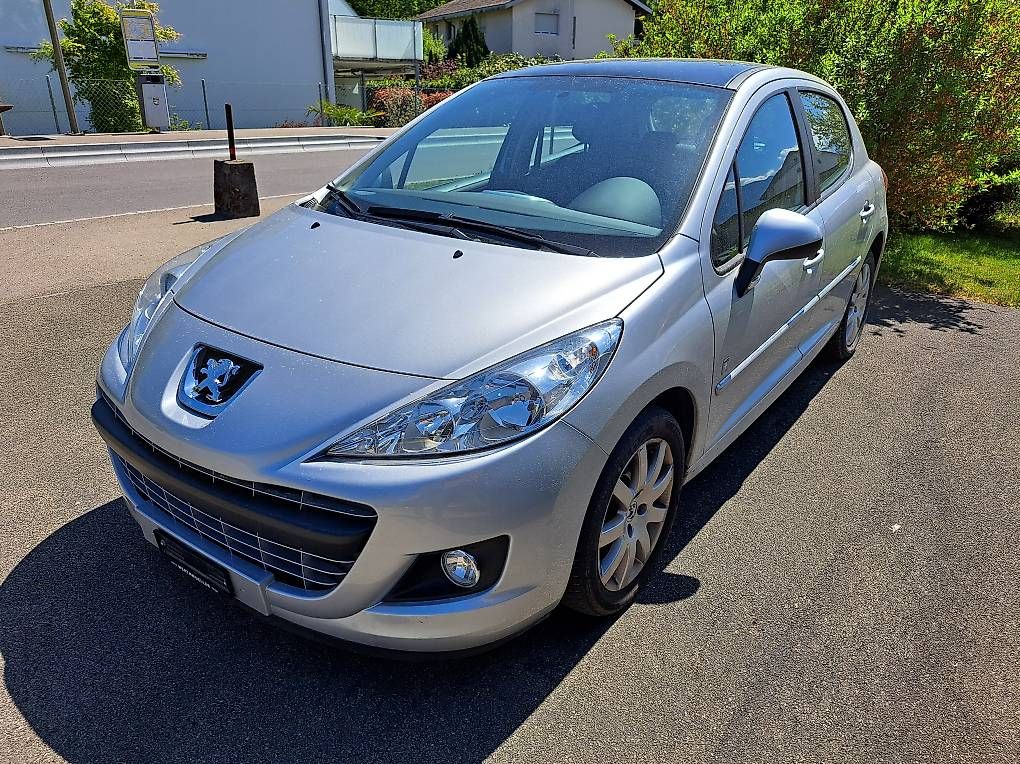 Automobili: Peugeot 207 1.6i 16V – Usato da Steffisburg venduto da 34-34