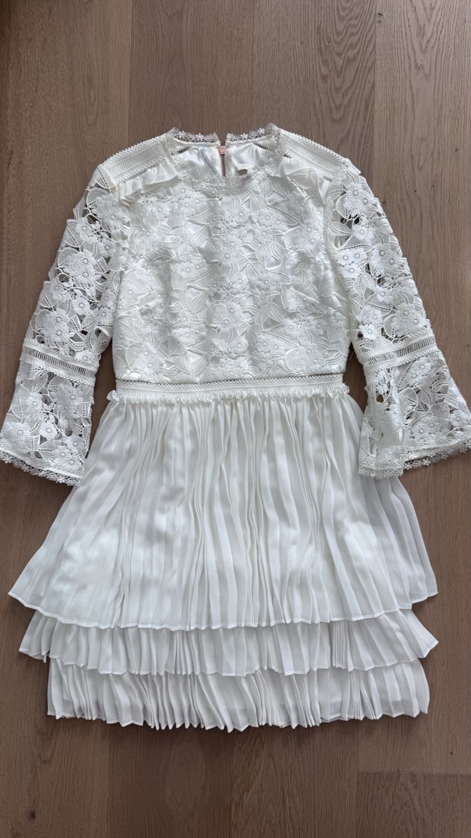 Ted Baker Kleider: Damen Kleid Ted Baker Gr. 2 – Gebraucht aus Zug von glimpsey