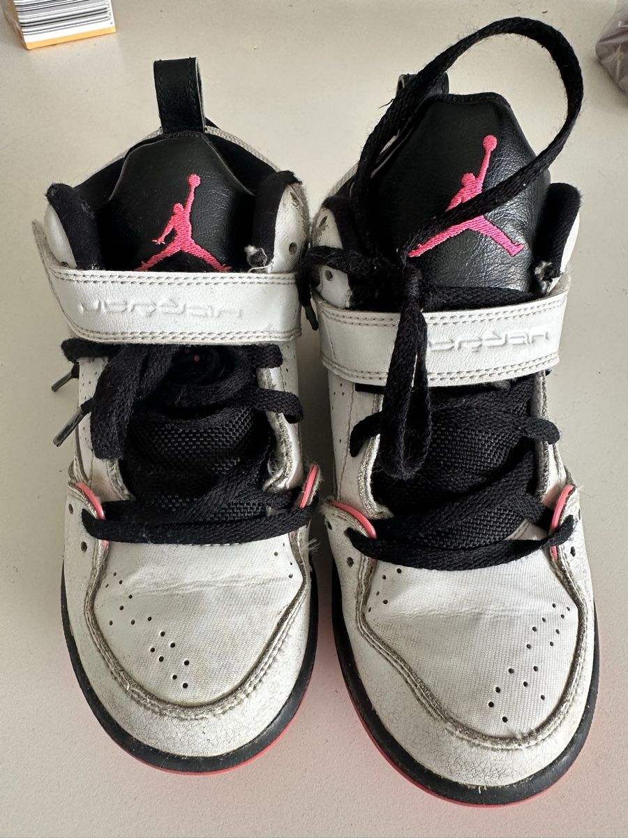 Jordan Scarpe per ragazzi: Jordan Turnschuhe Grösse 32 – Usato da Busswil venduto da billib