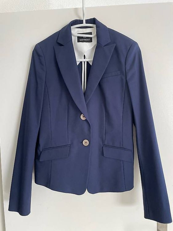 Completi & Tailleur: Navyboot Anzug Blazer mit Hose Gr. 36/38 – Usato da Ehrendingen venduto da Bretzelchen