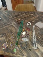 Schmuck Konvolut 16 Teile guter Zustand Inklusive Silber.