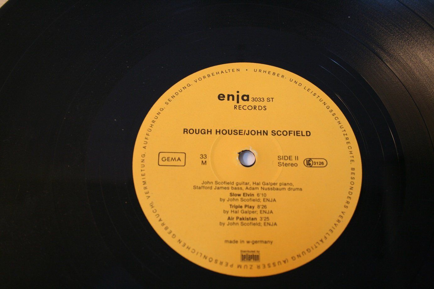 Vinyles: Rough House - John Scofield, LP – D'occasion à Wettingen par zibi137 1
